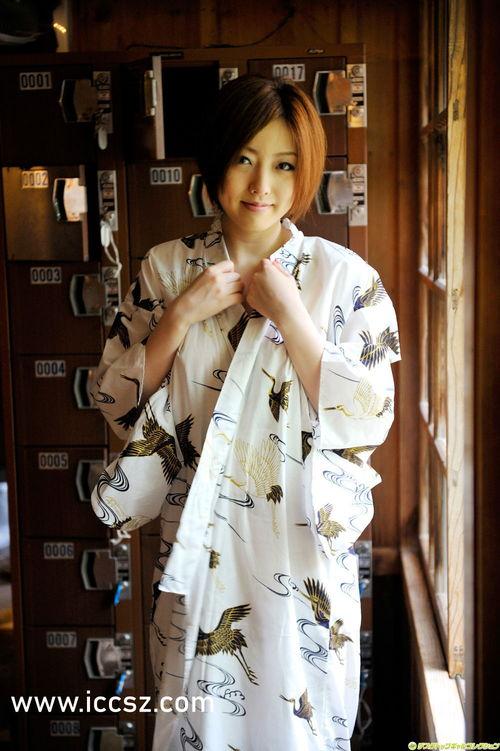 國(guó)產(chǎn)偷倫視頻,揭秘網(wǎng)絡(luò)偷拍現(xiàn)象背后的倫理困境